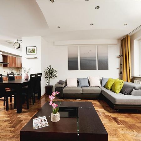 Lumina Spacious Apartment Near The Railway Station Varsavia Esterno foto