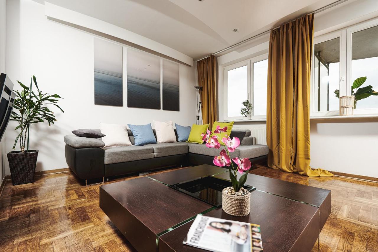 Lumina Spacious Apartment Near The Railway Station Varsavia Esterno foto