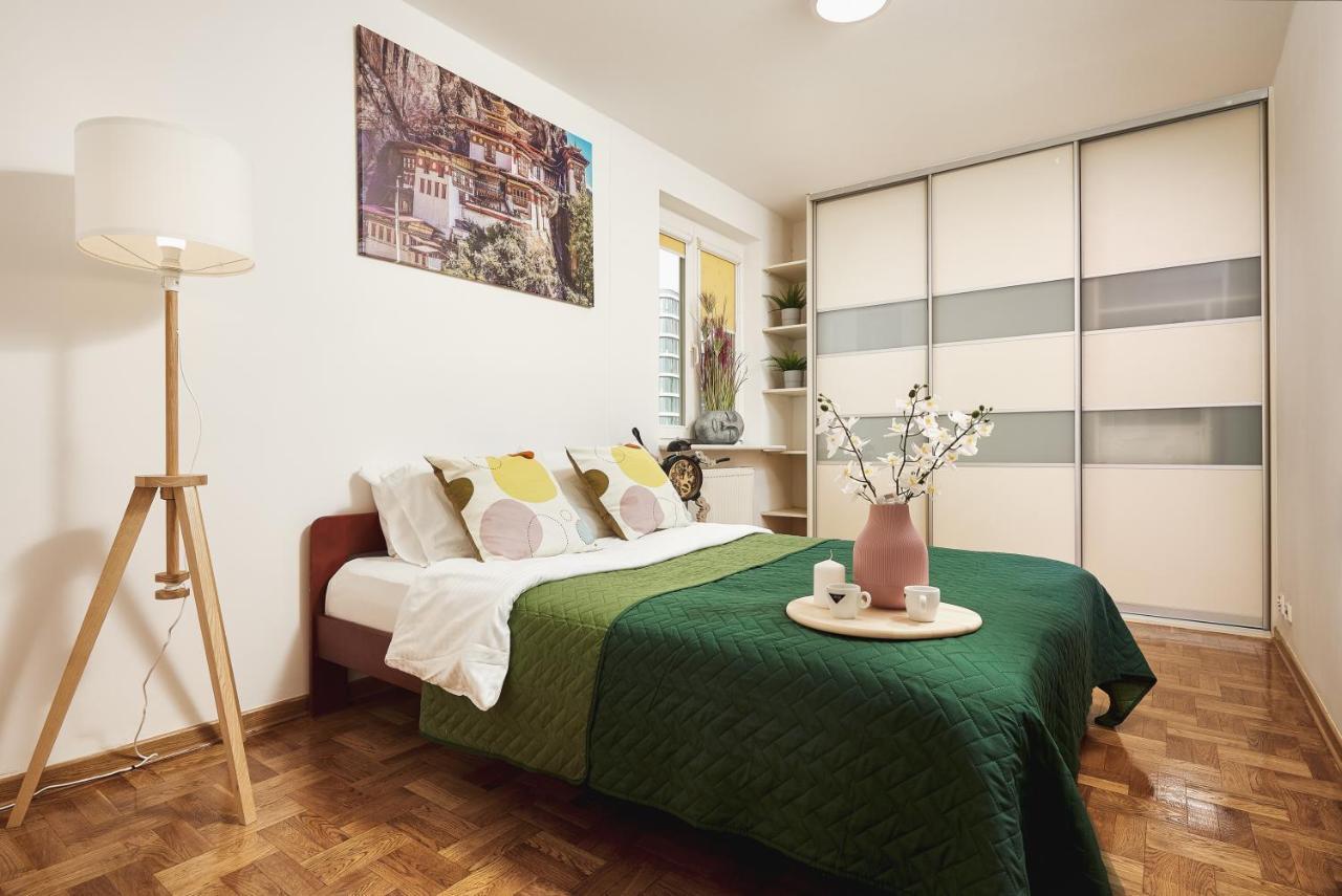 Lumina Spacious Apartment Near The Railway Station Varsavia Esterno foto