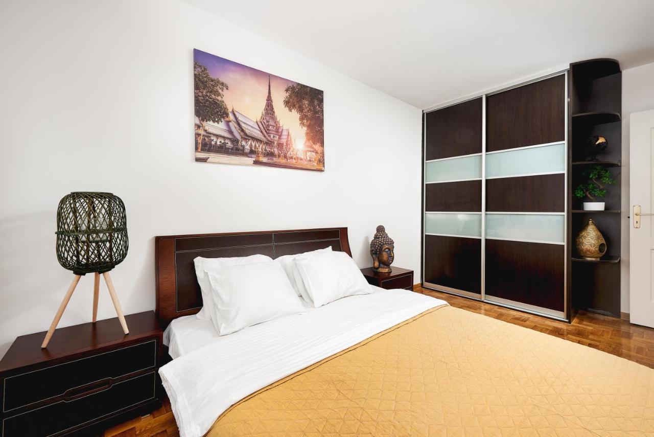 Lumina Spacious Apartment Near The Railway Station Varsavia Esterno foto