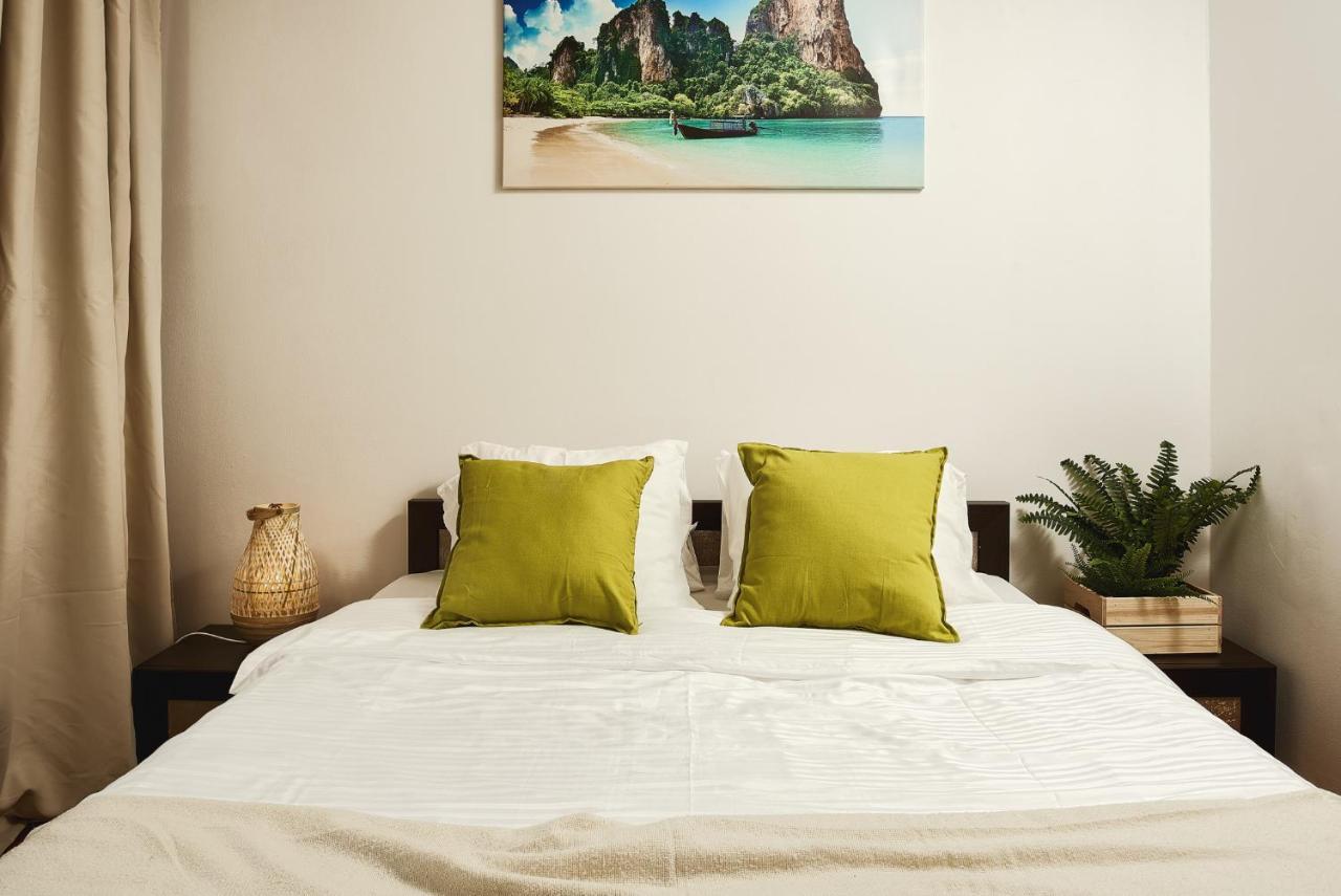 Lumina Spacious Apartment Near The Railway Station Varsavia Esterno foto