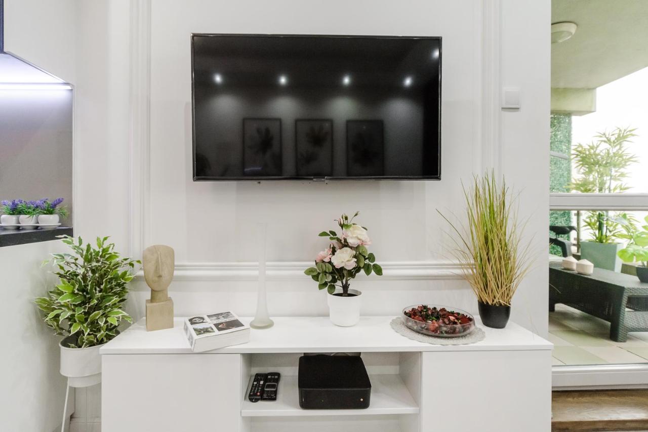 Lumina Spacious Apartment Near The Railway Station Varsavia Esterno foto